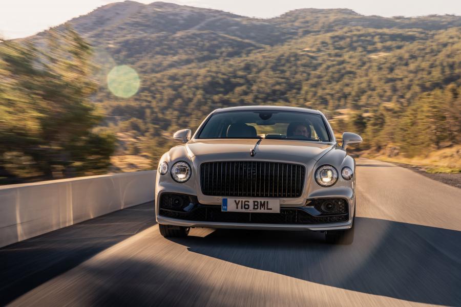  Bentley Flying Spur Blackline 2019 года  (WW) (фото 26 из 40)